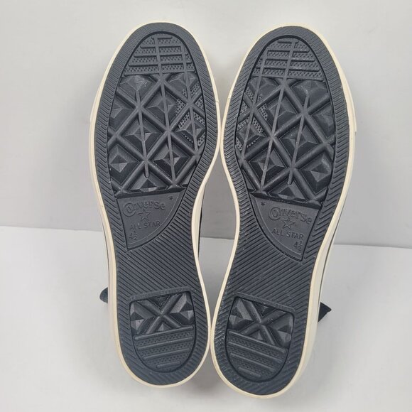 Chuck Taylor Women's Black Velcro Strap Platform Sneaker US Size 6.5 - Picture 7 of 8